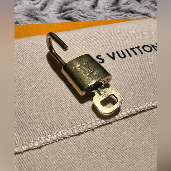 Louis Vuitton ๐ #304 - Picture 5 of 5